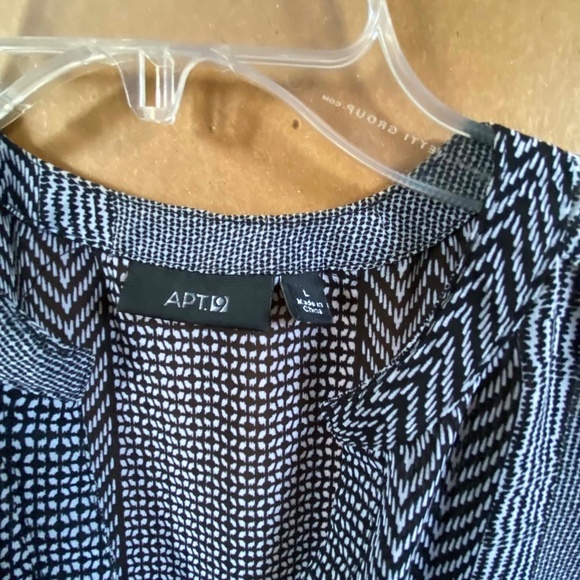 Apt 9 Black and White Sleeveless top with Tank Size Large - Picture 7 of 8